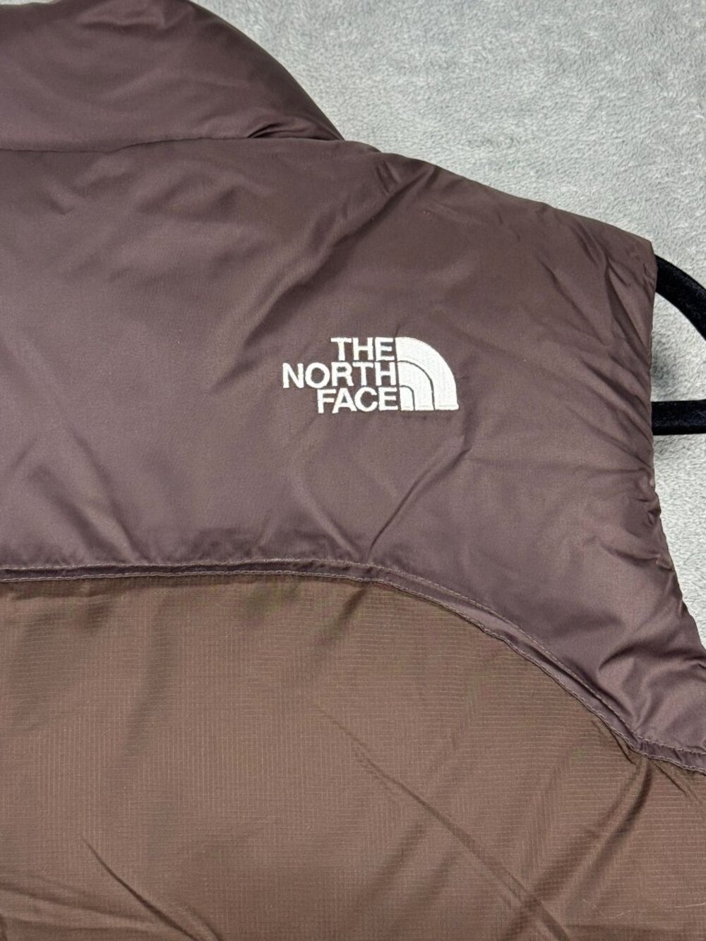 The North Face 1996 Retro Nuptse 700 Goose Down Puffer Vest Womens S Brown - Picture 11 of 13